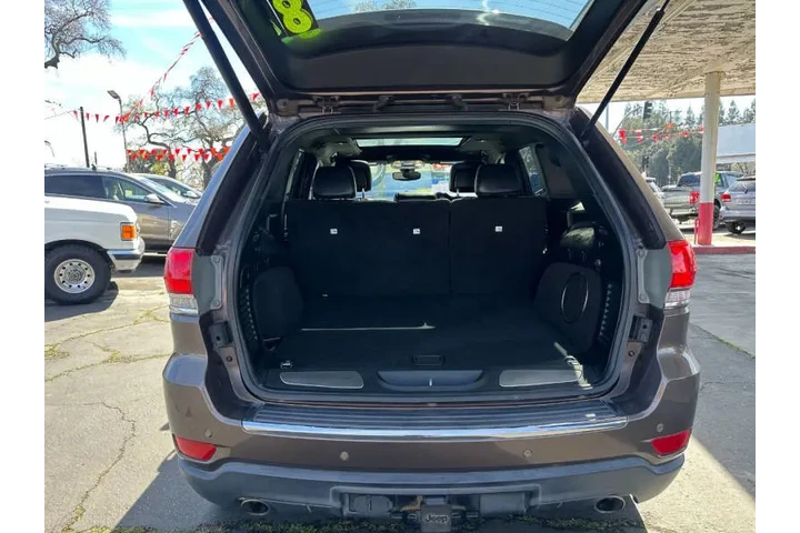 2018 Grand Cherokee Limited image 8