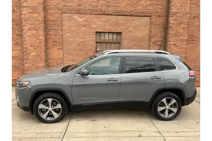 $22000 : 2020 Cherokee Limited image 10