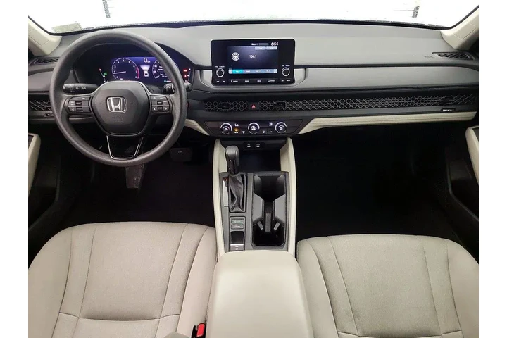 $24998 : Honda Accord 2024 LX 4dr Sed image 9