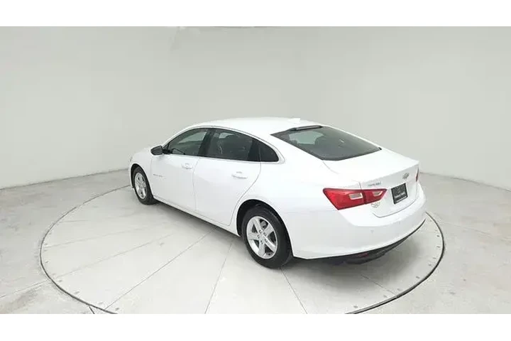 $18983 : Chevrolet Malibu 2024 LT 4dr image 7