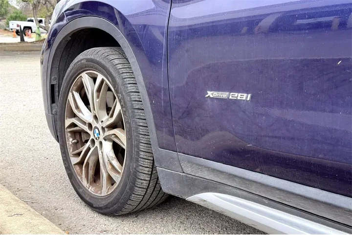 $15821 : BMW X1 2016 AWD xDrive28i 4d image 8