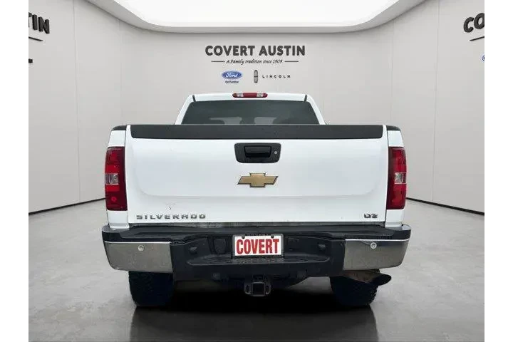 $10857 : Chevrolet Silverado 2500HD 2 image 4