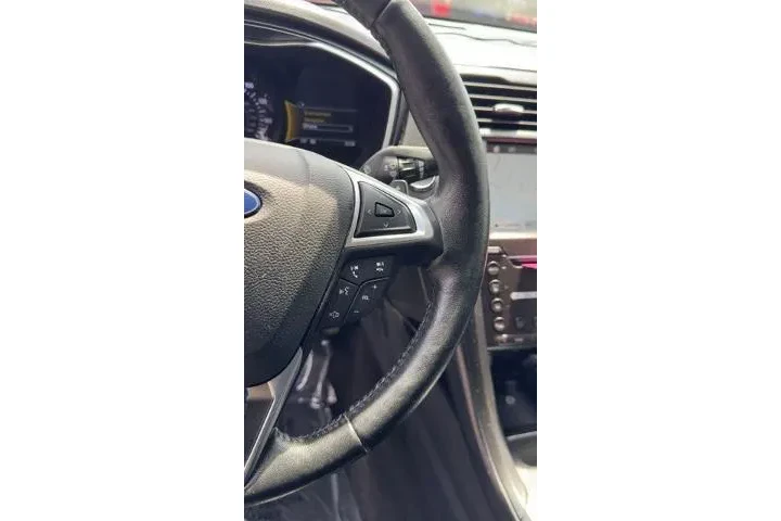 $14889 : Ford Fusion 2019 AWD Titaniu image 10