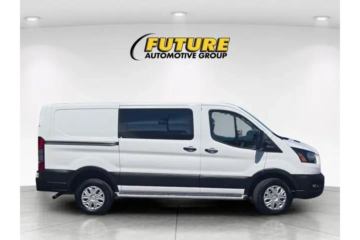 $33525 : Ford Transit 2023 250 3dr SW image 3