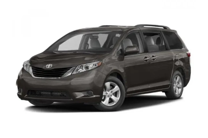 $8989 : Toyota Sienna 2015 AWD LE 7- image 1