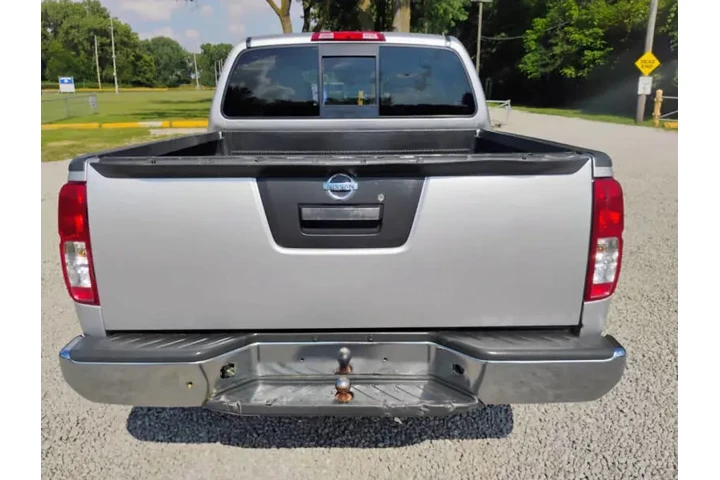 $13997 : 2017 Frontier S image 6