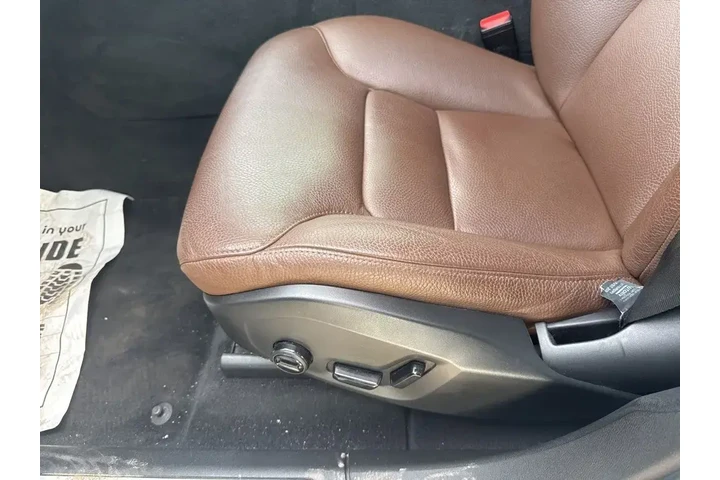 $24000 : Volvo XC60 2021 AWD T5 Momen image 7