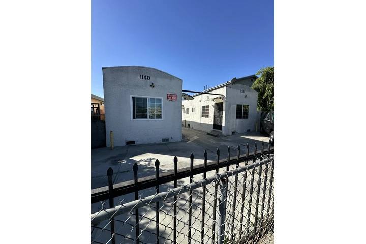 $1500 : Estudio Remodelado con Parking image 10