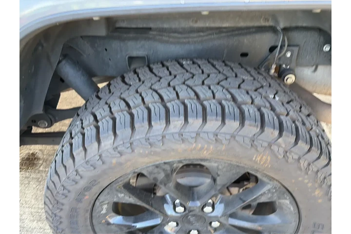 $32191 : Jeep Gladiator 2023 4x4 Over image 3