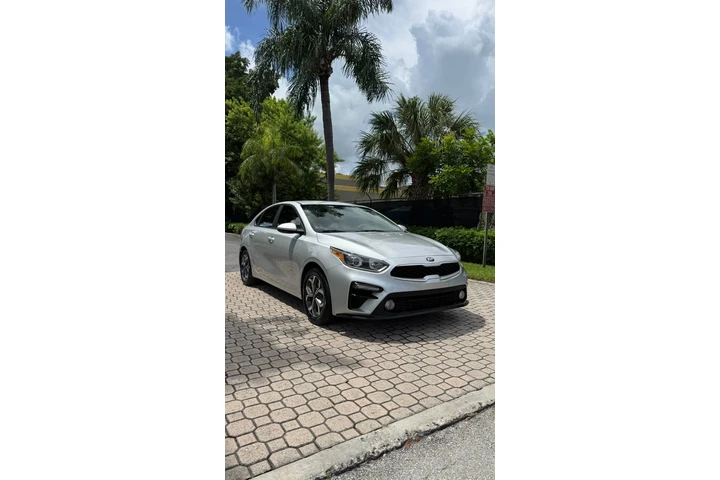 $8900 : 🚘*Kia Forte 2019* image 7