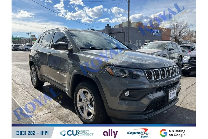 $25995 : 2023 Compass Latitude 4x4 image 3