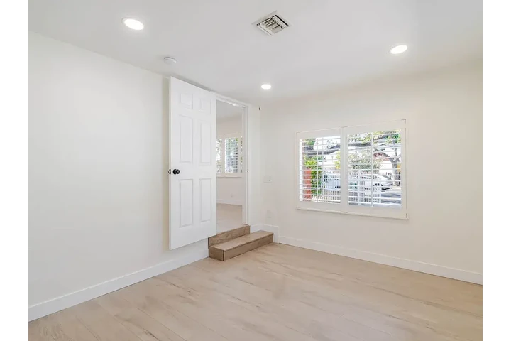 $2800 : Beautiful home for rent image 7