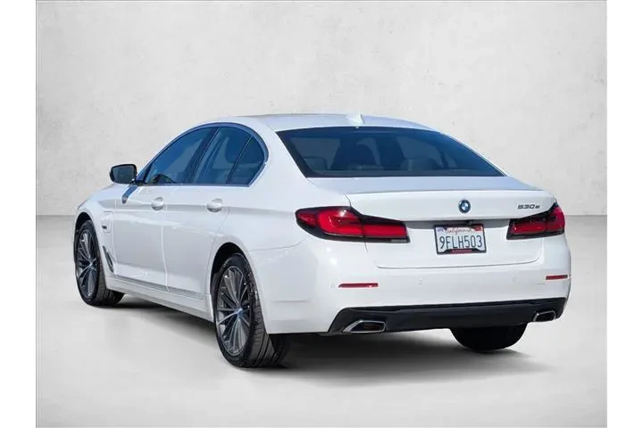 $32455 : BMW 5 Series 2023 530e 4dr S image 7