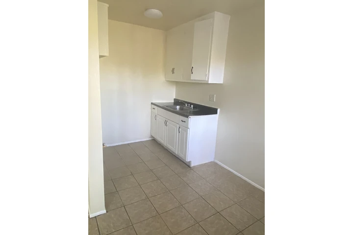 $1950 : Apartamento de Renta image 1