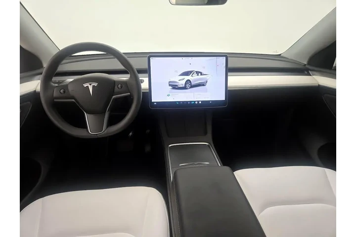$33998 : Tesla Model Y 2023 AWD Long image 9