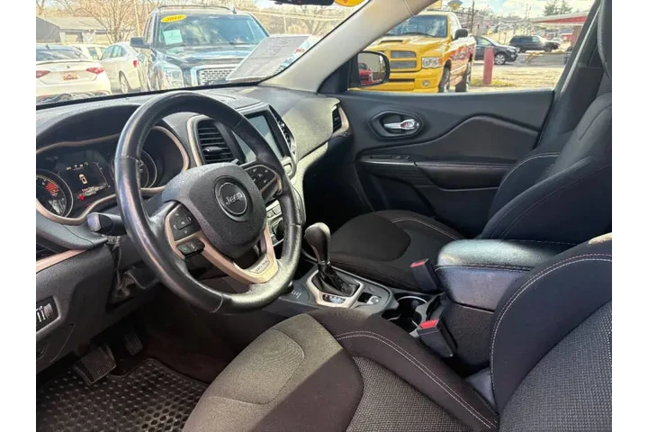 $9950 : 2016 Cherokee Latitude 75th A image 10