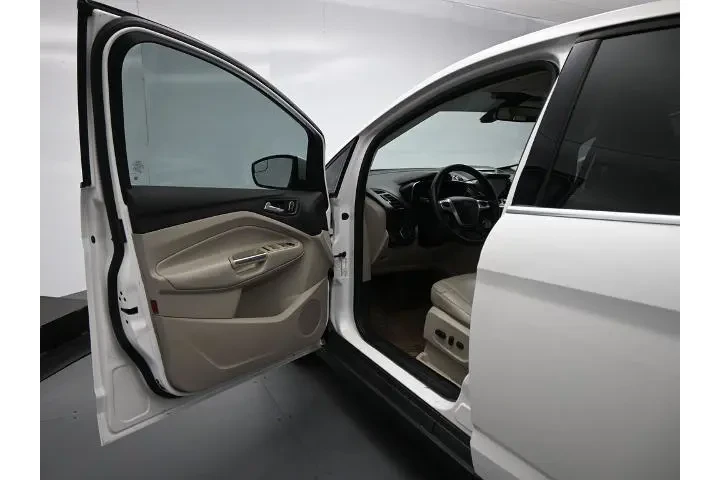 $12690 : Ford C-MAX Energi 2016 SEL 4 image 8