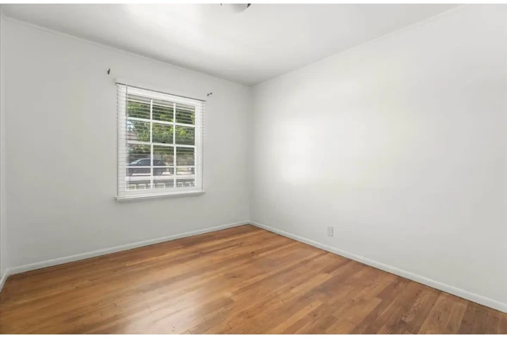 $2480 : Beautiful 3Bed 2Bath House, LA image 7