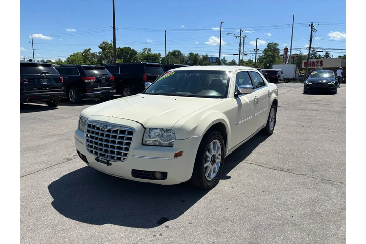 $2980 : 2007 300 4dr Sdn 300 Limited image 6