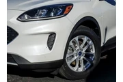 $16880 : Ford Escape 2020 AWD SE 4dr thumbnail