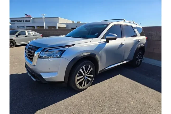 $33955 : Nissan Pathfinder 2023 Plati image 3