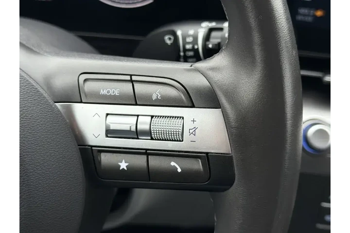 $23999 : Hyundai KONA 2025 AWD SEL 4d image 10