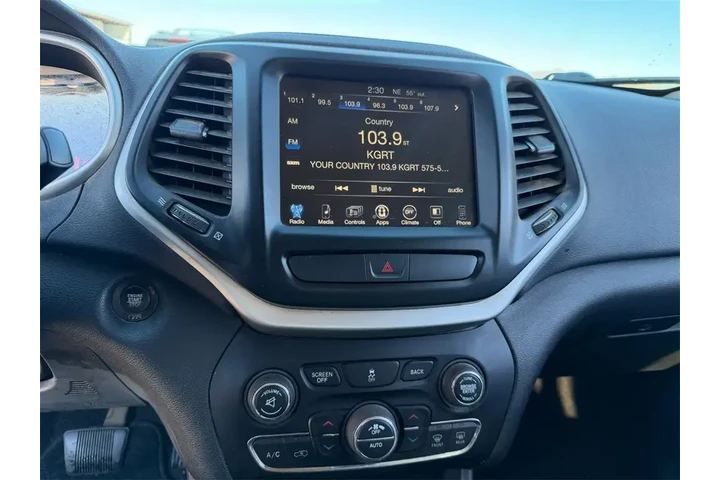 $14000 : Jeep Cherokee 2017 Latitude image 8