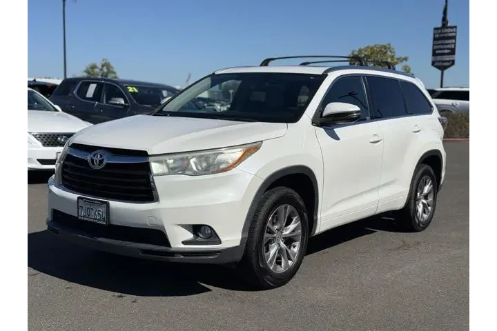 $18488 : Toyota Highlander 2015 XLE 4 image 2