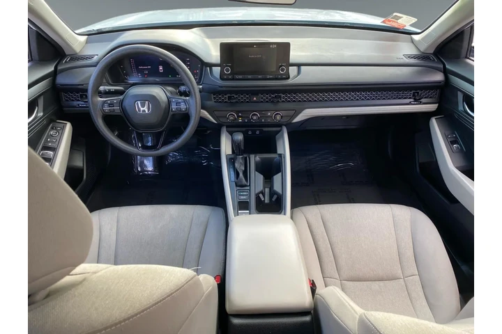 $29264 : Honda Accord 2024 LX 4dr Sed image 10
