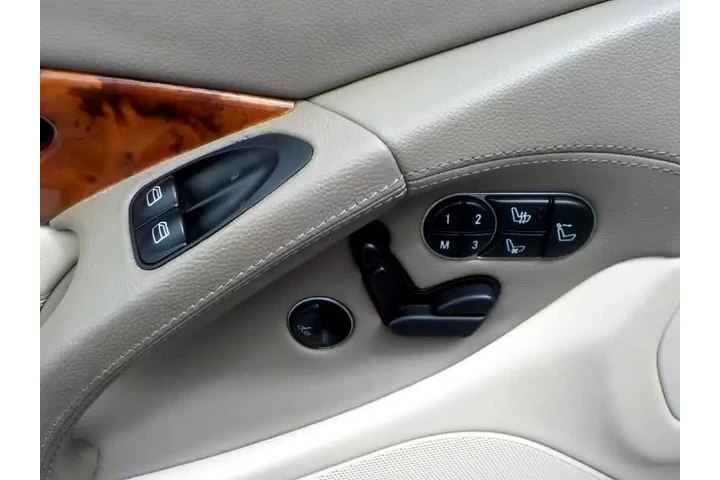 $21919 : 2011 SL 550 2D Roadster image 10