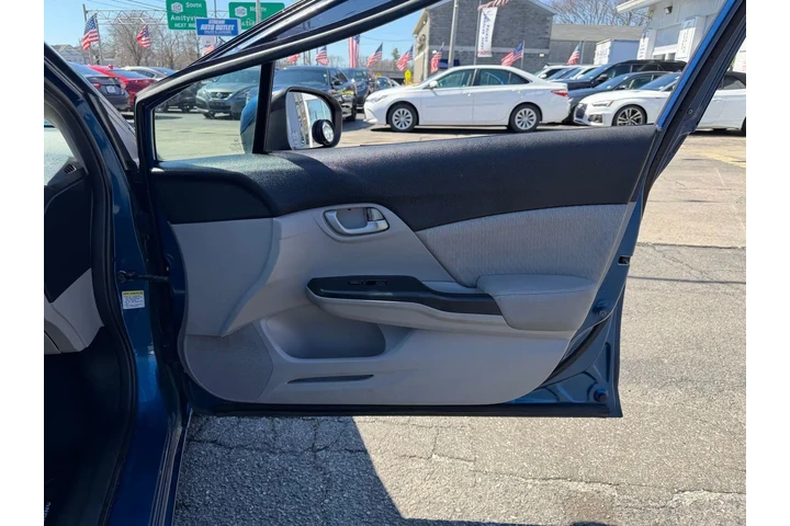 $8278 : Honda Civic 2015 LX 4dr Seda image 8