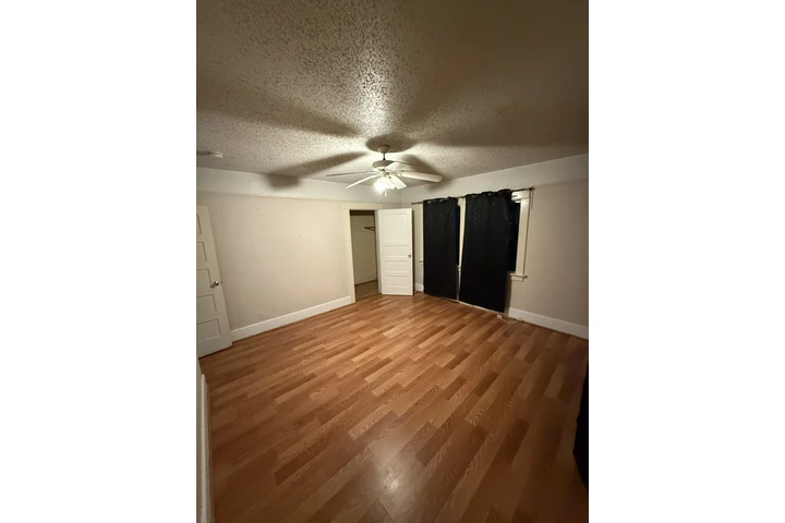 $1 : Recámara image 2