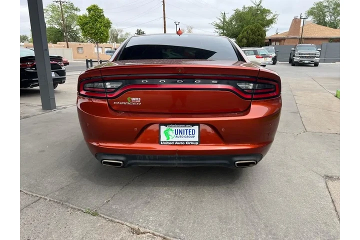 2023 Charger SXT image 6