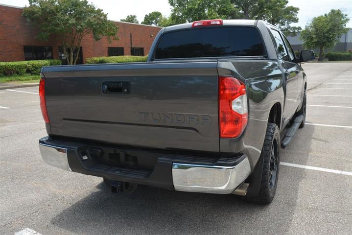 2015 Tundra SR5 image 7