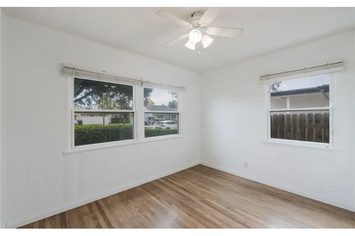 $2185 : 2 Bed 1Bath in Los Angeles image 5