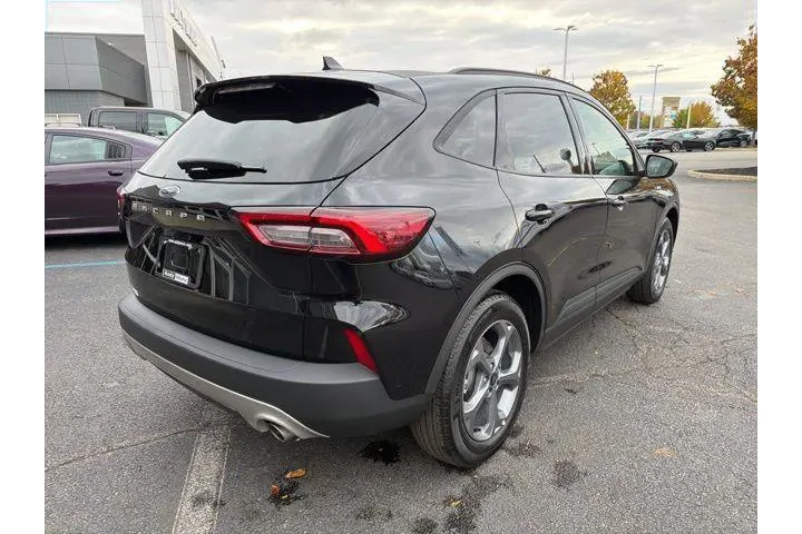 $25699 : Ford Escape 2025 ST-Line 4dr image 6