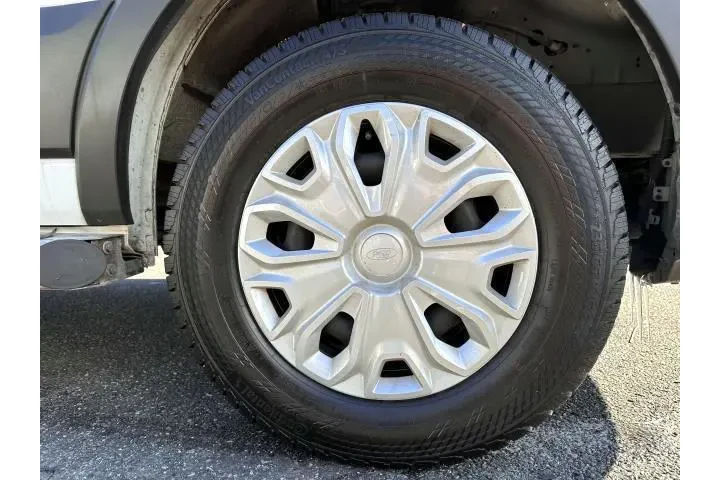 $31999 : Ford Transit 2023 250 3dr SW image 6