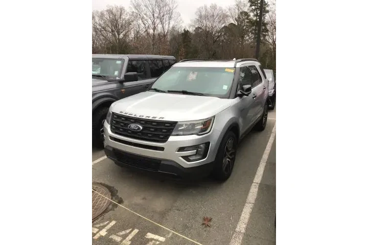 $16995 : Ford Explorer 2017 AWD Sport image 2