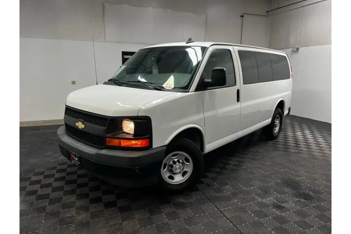 $20950 : 2017 Express 2500 image 2