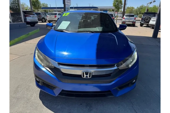 2017 Civic Touring Coupe CVT image 2