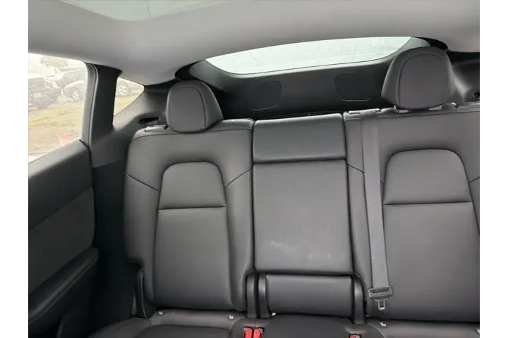 $29987 : Tesla Model Y 2023 AWD Long image 10