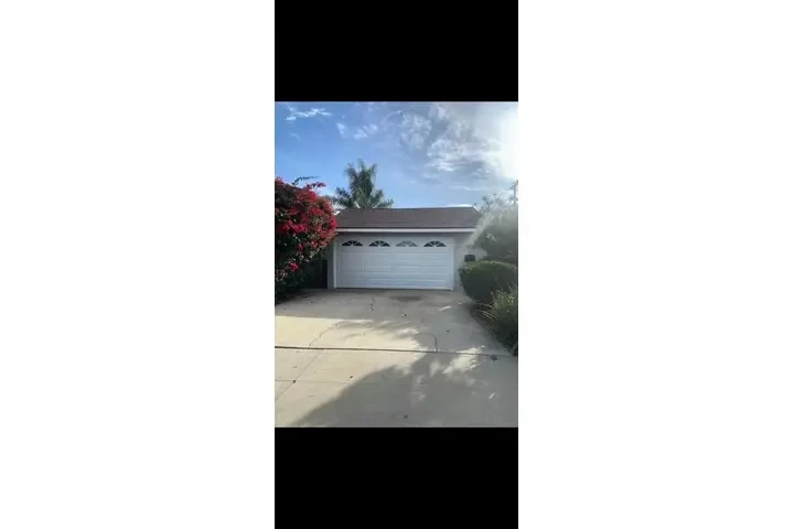 PUERTAS DE GARAGE!! image 2