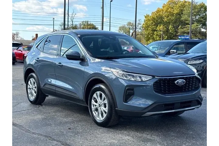 $25988 : Ford Escape 2023 AWD Active image 1