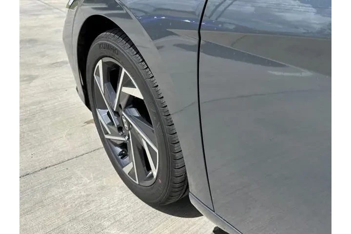 $25305 : Hyundai ELANTRA 2024 SEL 4dr image 9