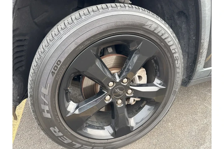 $33500 : Jeep Grand Cherokee 2023 4x4 image 10