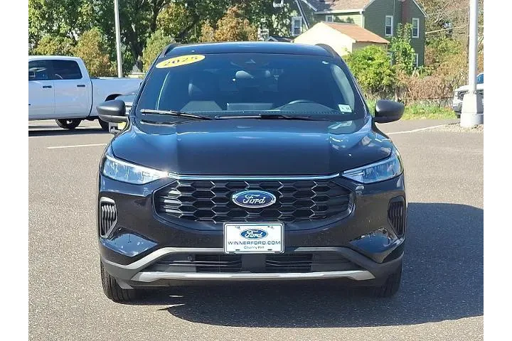 $31500 : Ford Escape 2025 ST-Line 4dr image 2