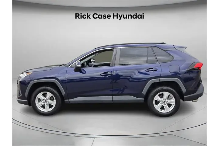 $20292 : Toyota RAV4 2021 XLE 4dr SUV image 3
