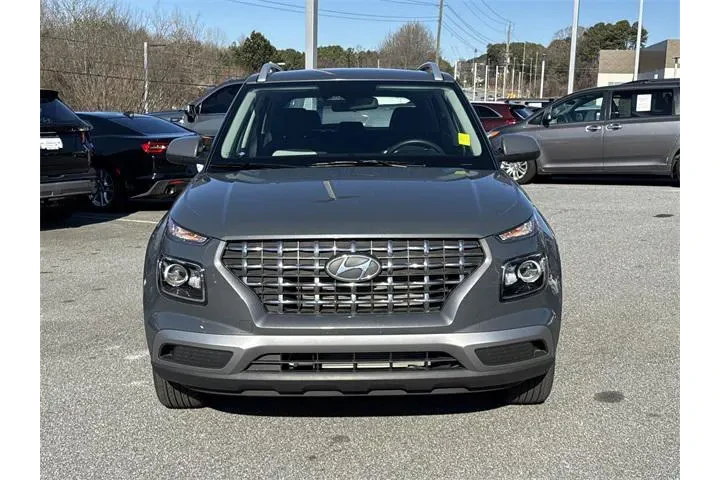 $20015 : Hyundai VENUE 2025 SEL 4dr C image 2
