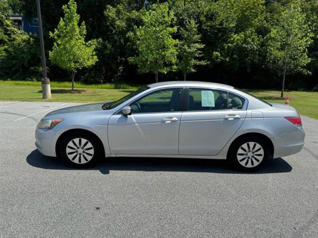 $12500 : 2011 Accord LX image 3