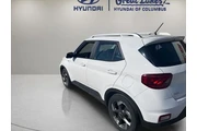$17377 : Hyundai VENUE 2023 SEL 4dr C thumbnail